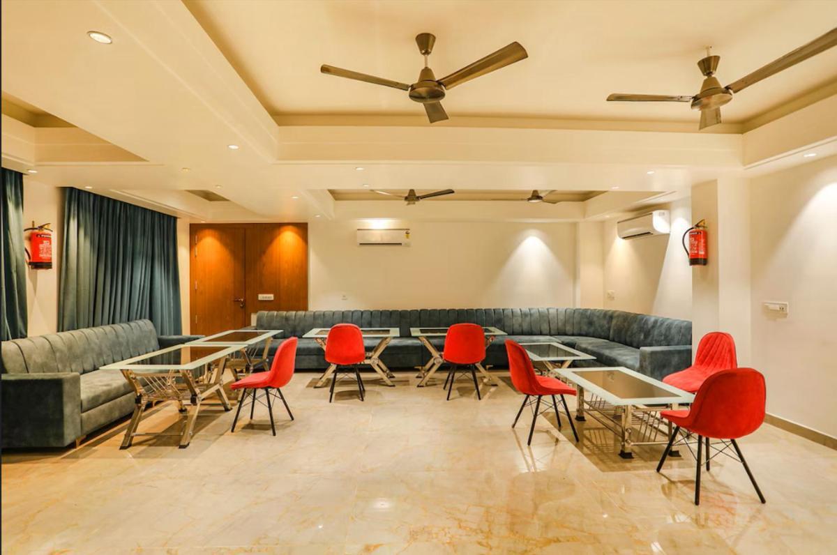 Hotel Swarn Bhoomi Kanpur Bagian luar foto
