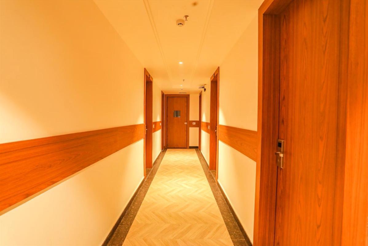 Hotel Swarn Bhoomi Kanpur Bagian luar foto